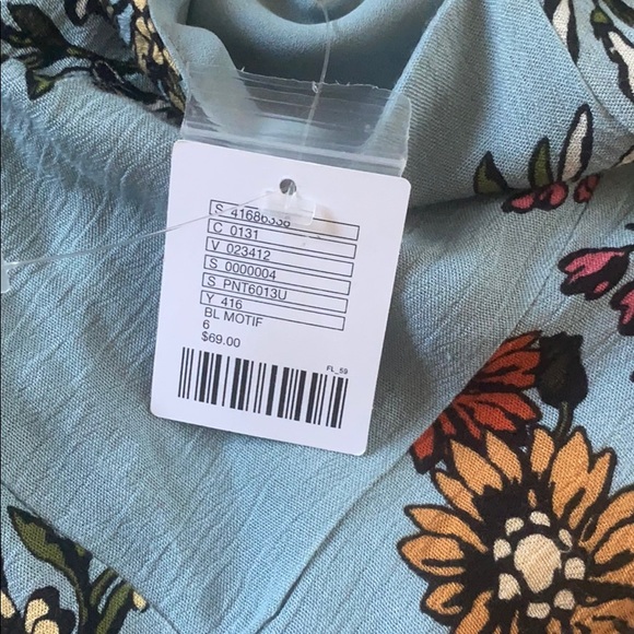 Urban Outfitters Romper - Picture 3 of 3